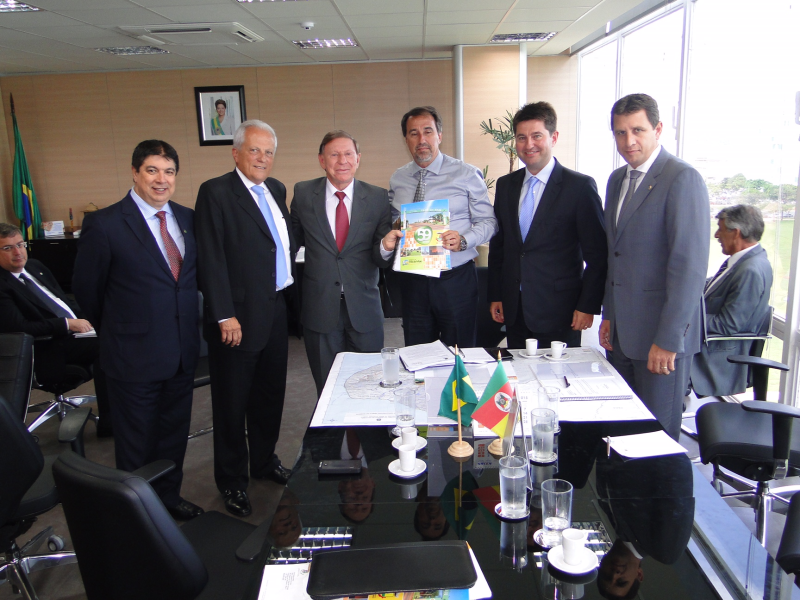 PREFEITO BUSCA PLEITOS EM BRASÍLIA E EM PORTO ALEGRE